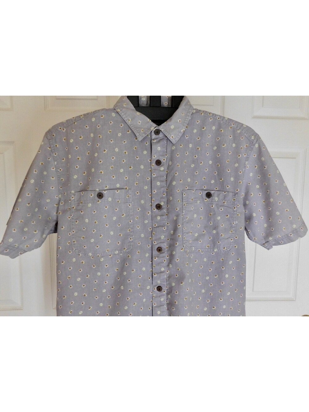 Patagonia Men's Large Shirt Gray Daisy Print Hemp Organic Cotton Short Sleeve - Picture 2 of 3